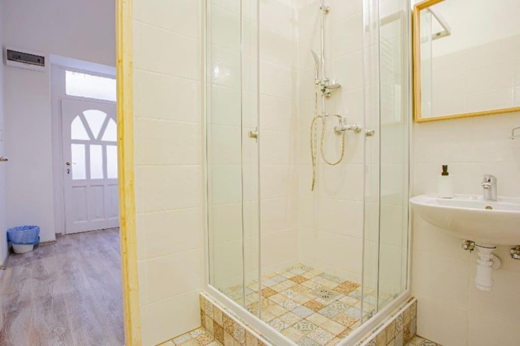 Cosy Flat In Akacfa Str., Aya Apartment Budapest Exterior photo